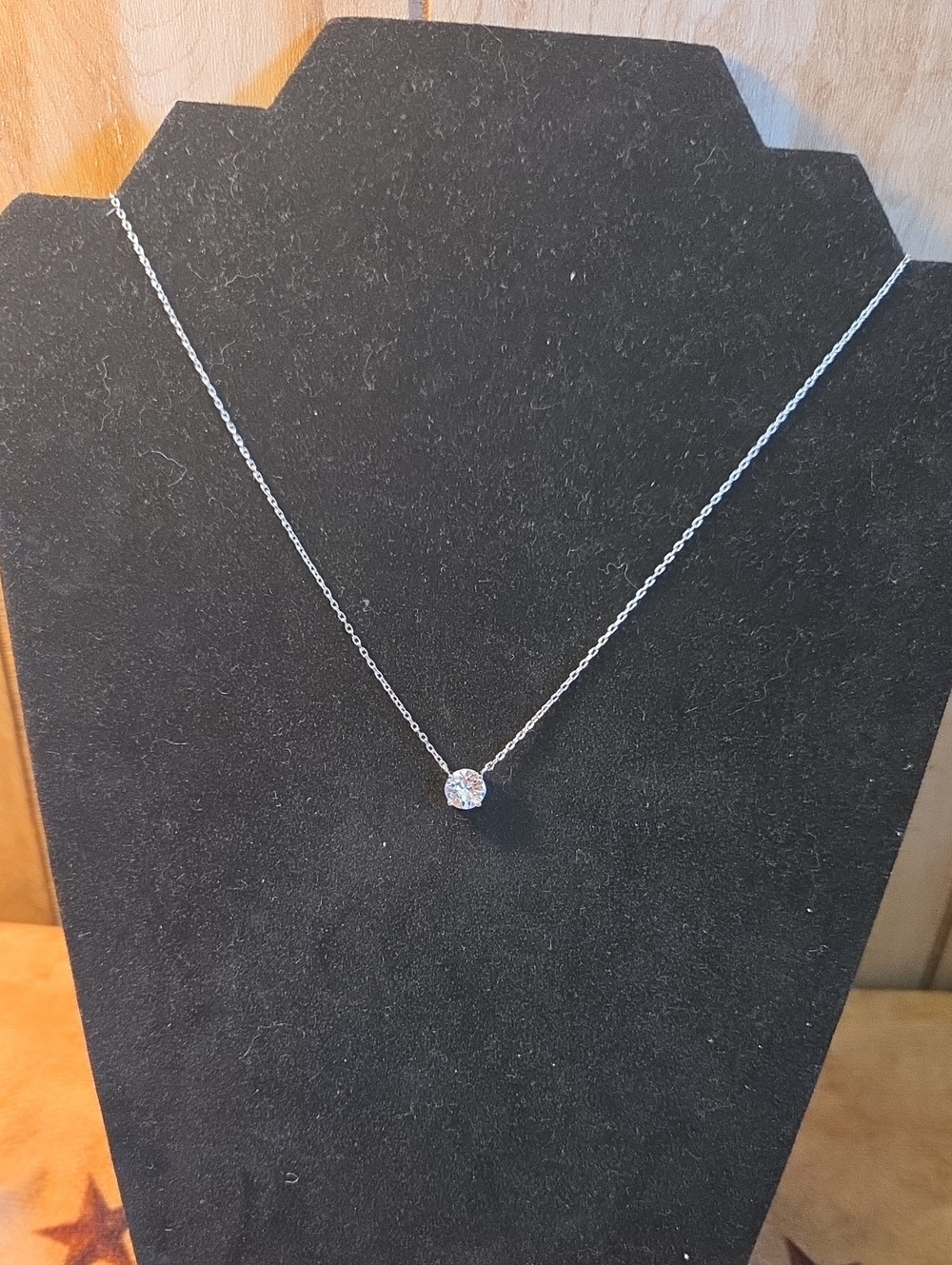 Pavoi Classic Round Solitaire Pendant Necklace - 925 Silver